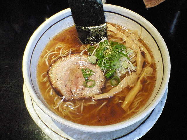 鶏油魚粉ソバ