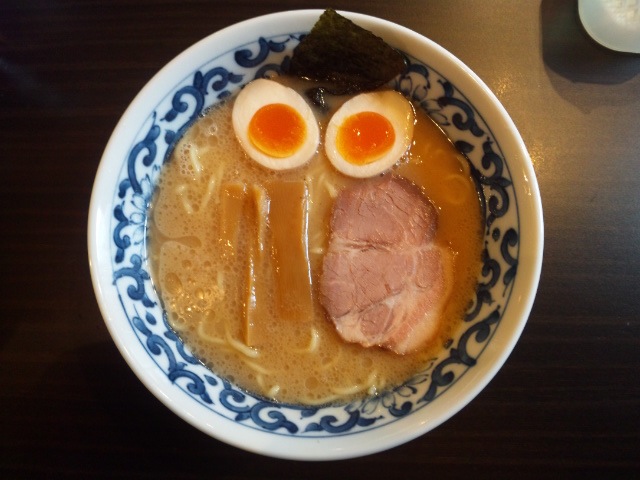 らー麺／煮玉子