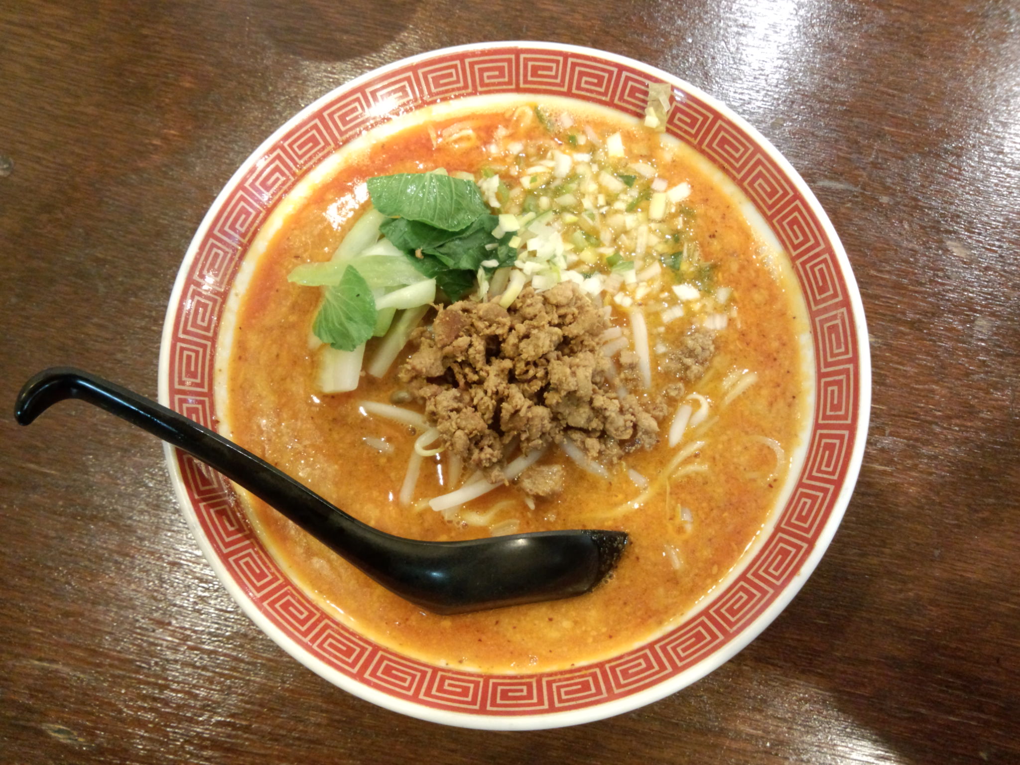 楽山担担麺