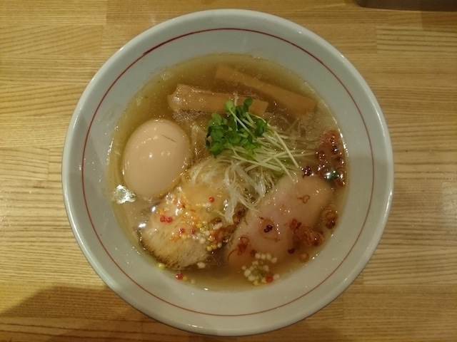 煮玉子地球の塩そば