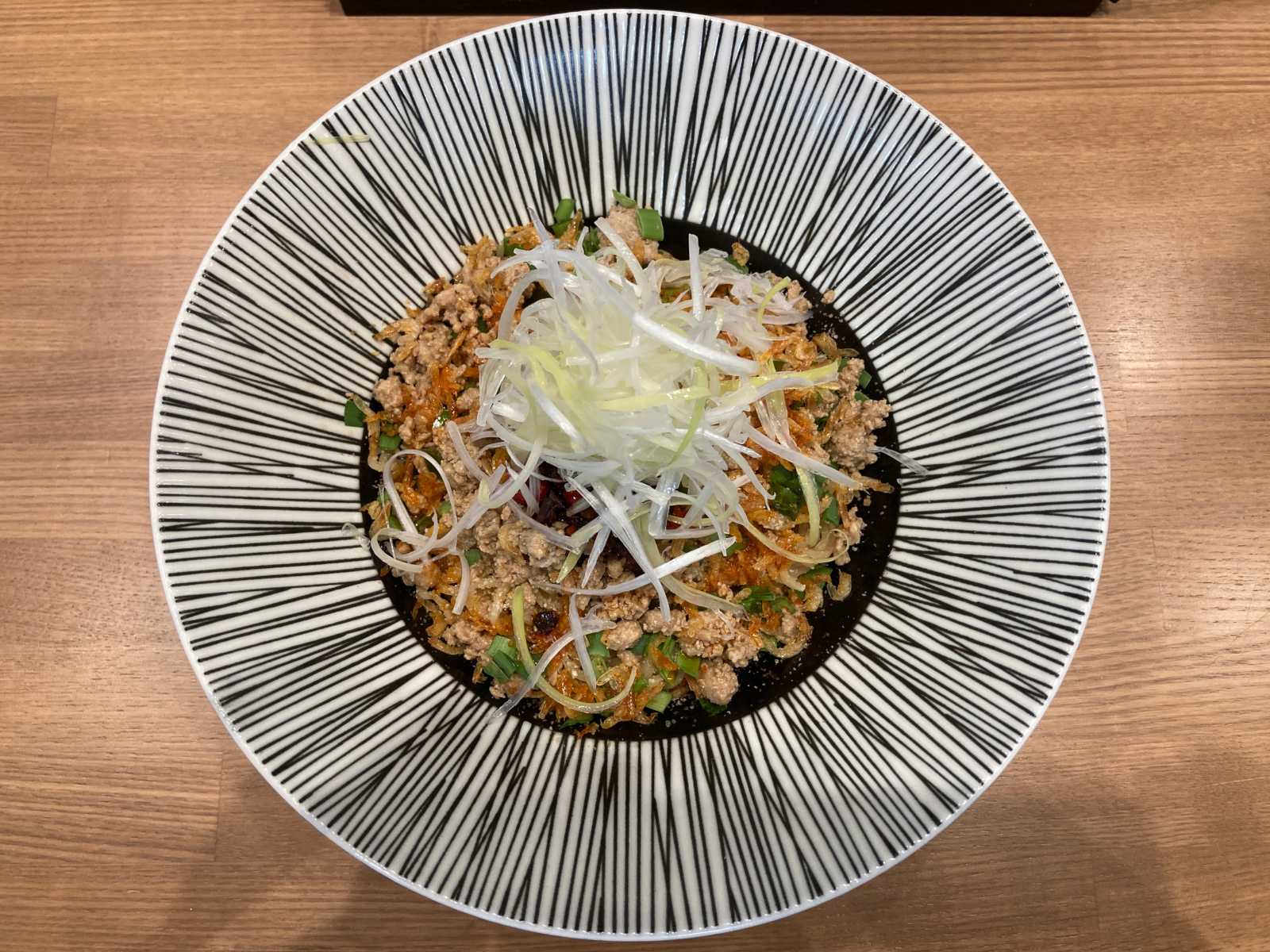 絶品汁なし担々麺