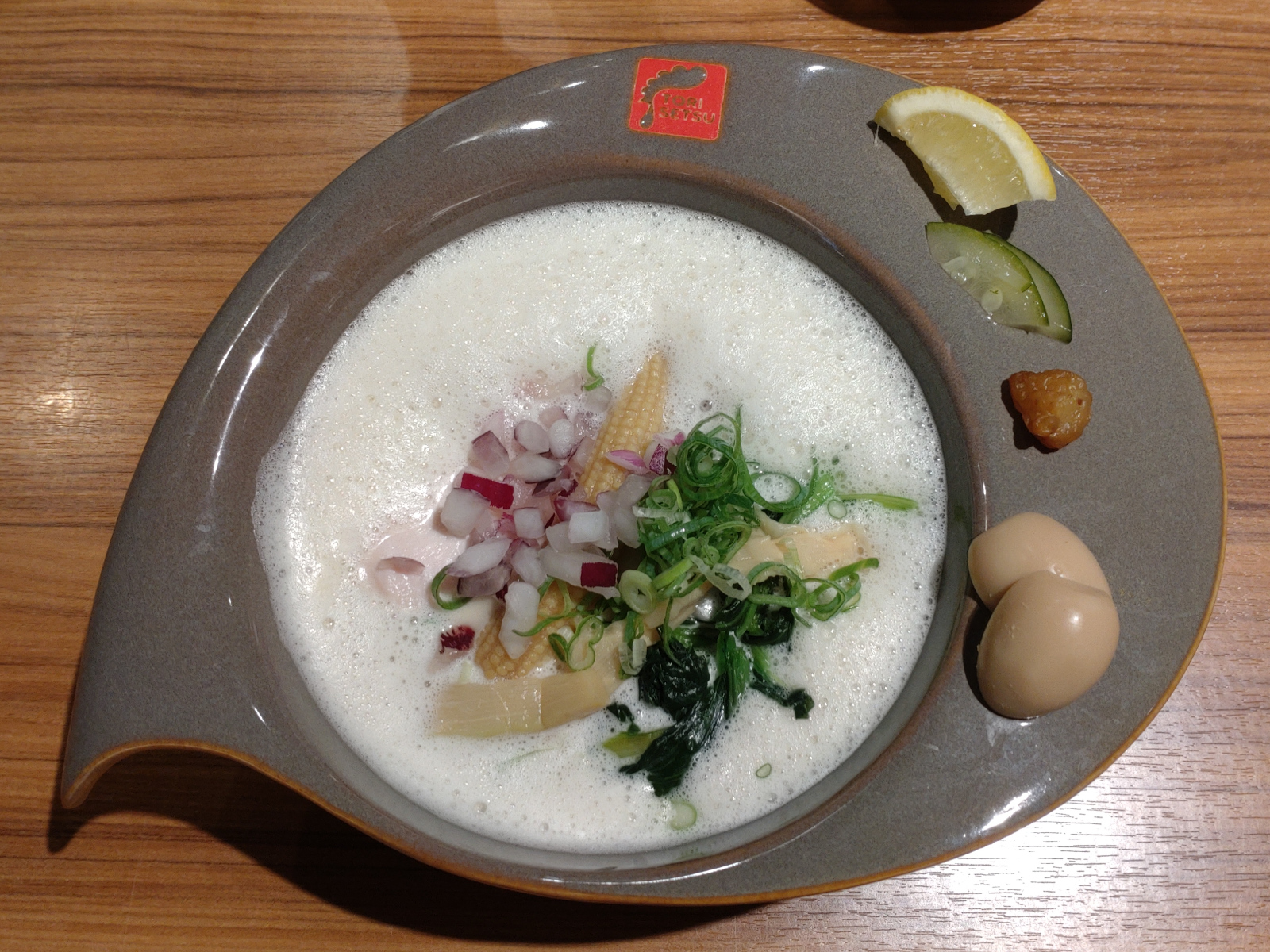 鶏白湯ラーメン