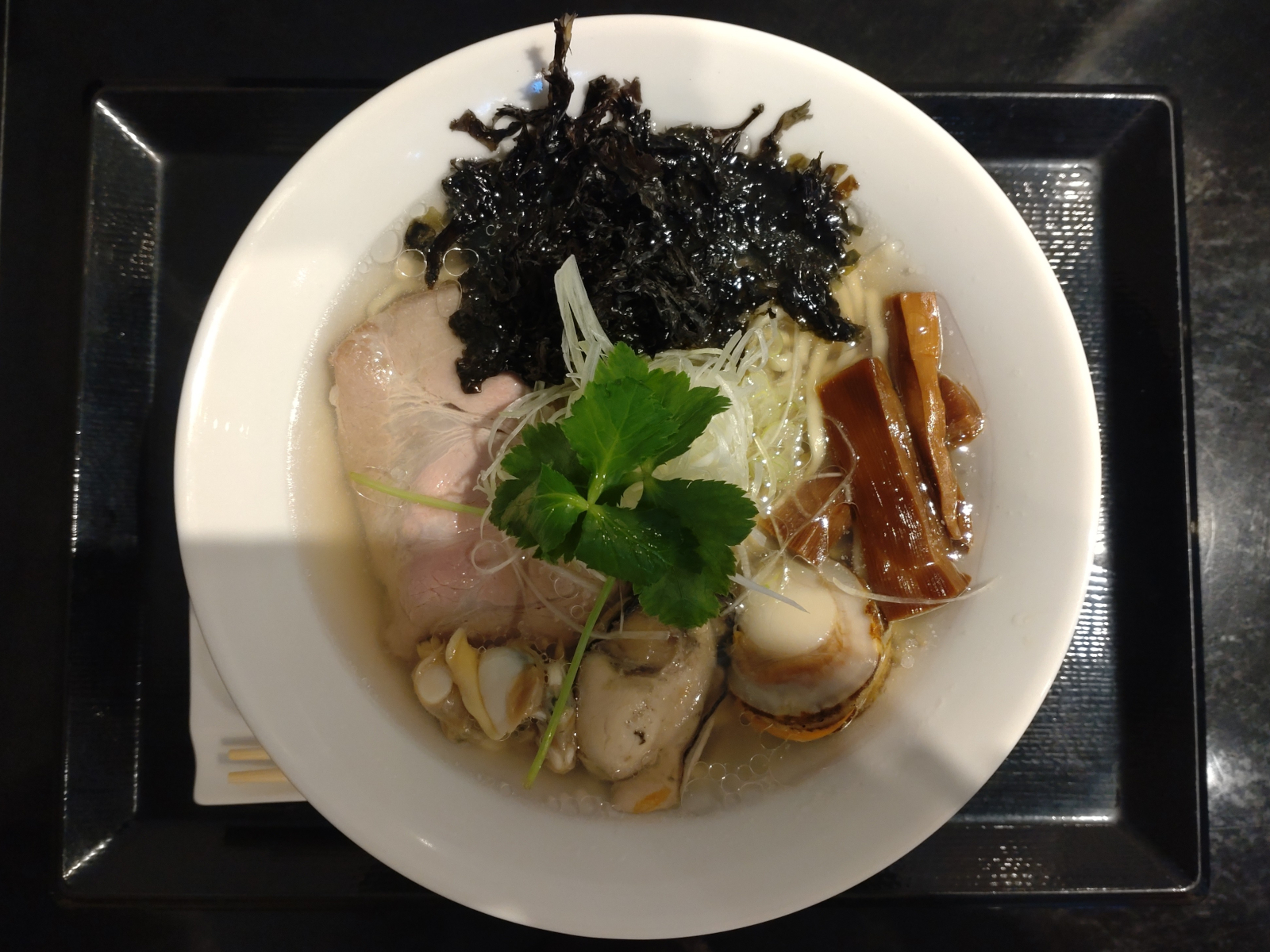 貝と魚のあら炊き中華そば(スタンダード)