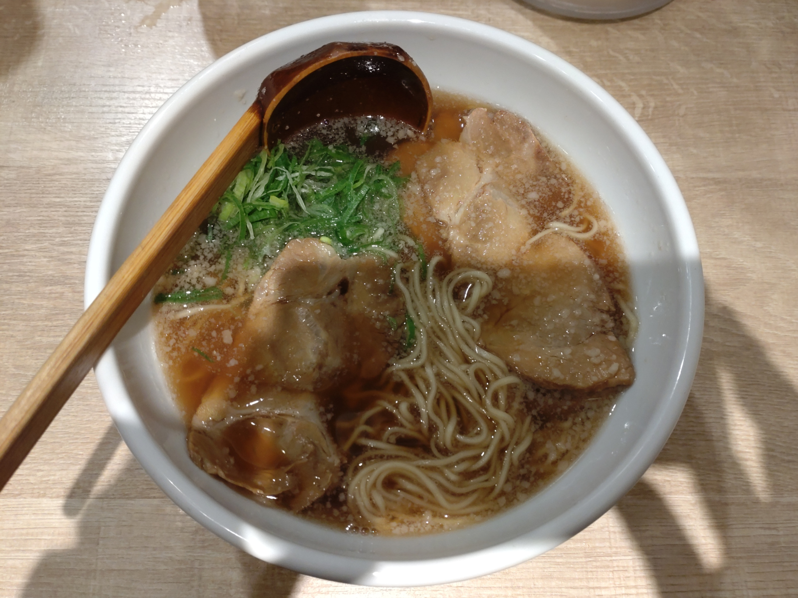 新京都濃厚醤油ラーメン