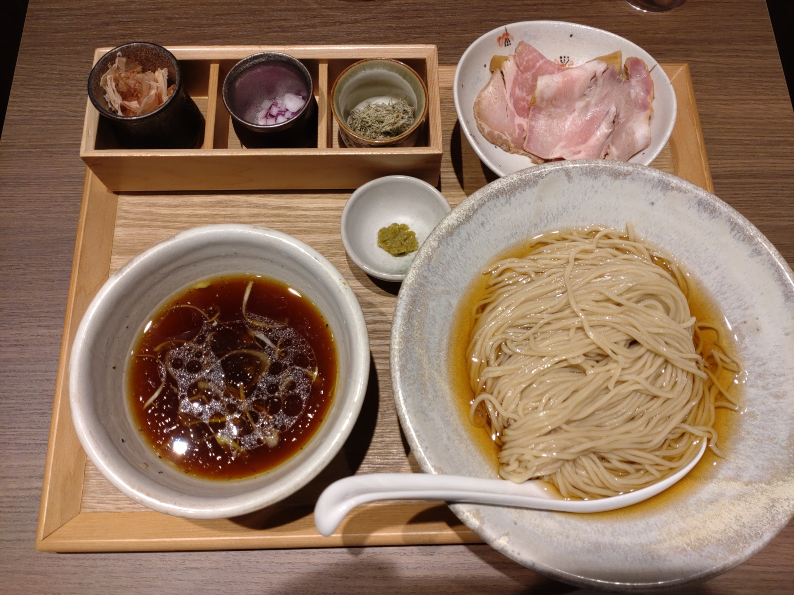 地鶏醤油つけめん